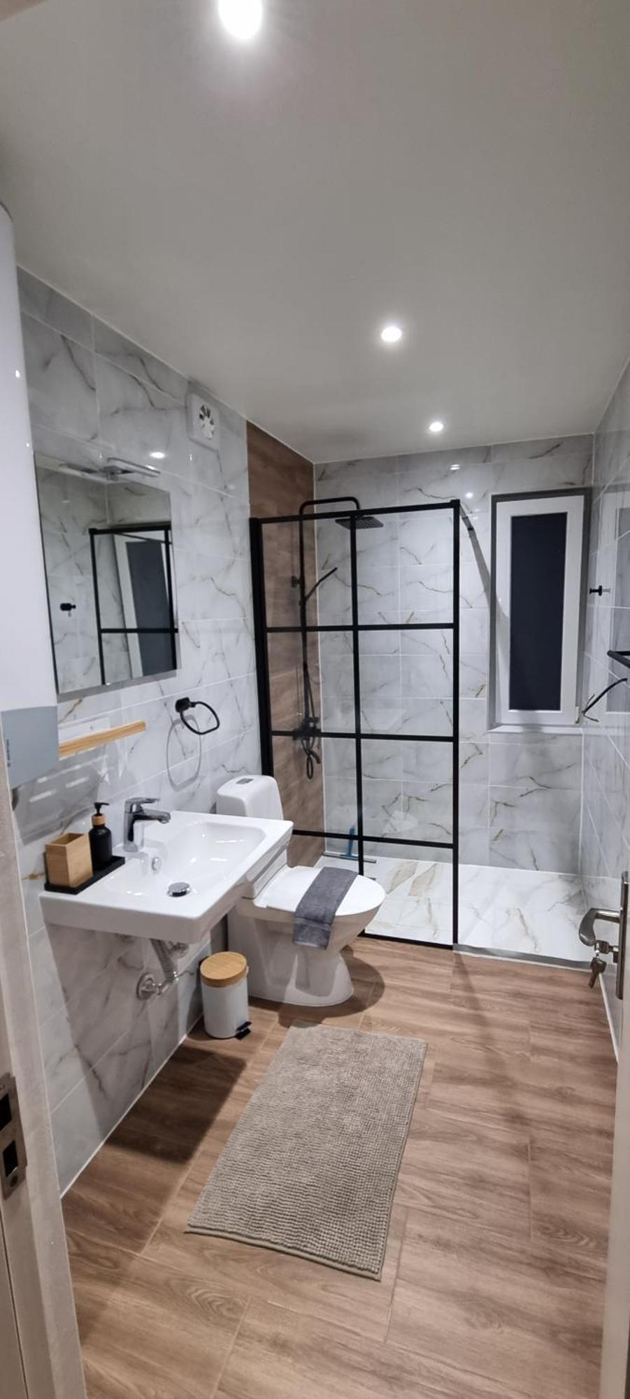 Vila Legrand Bazias Luaran gambar