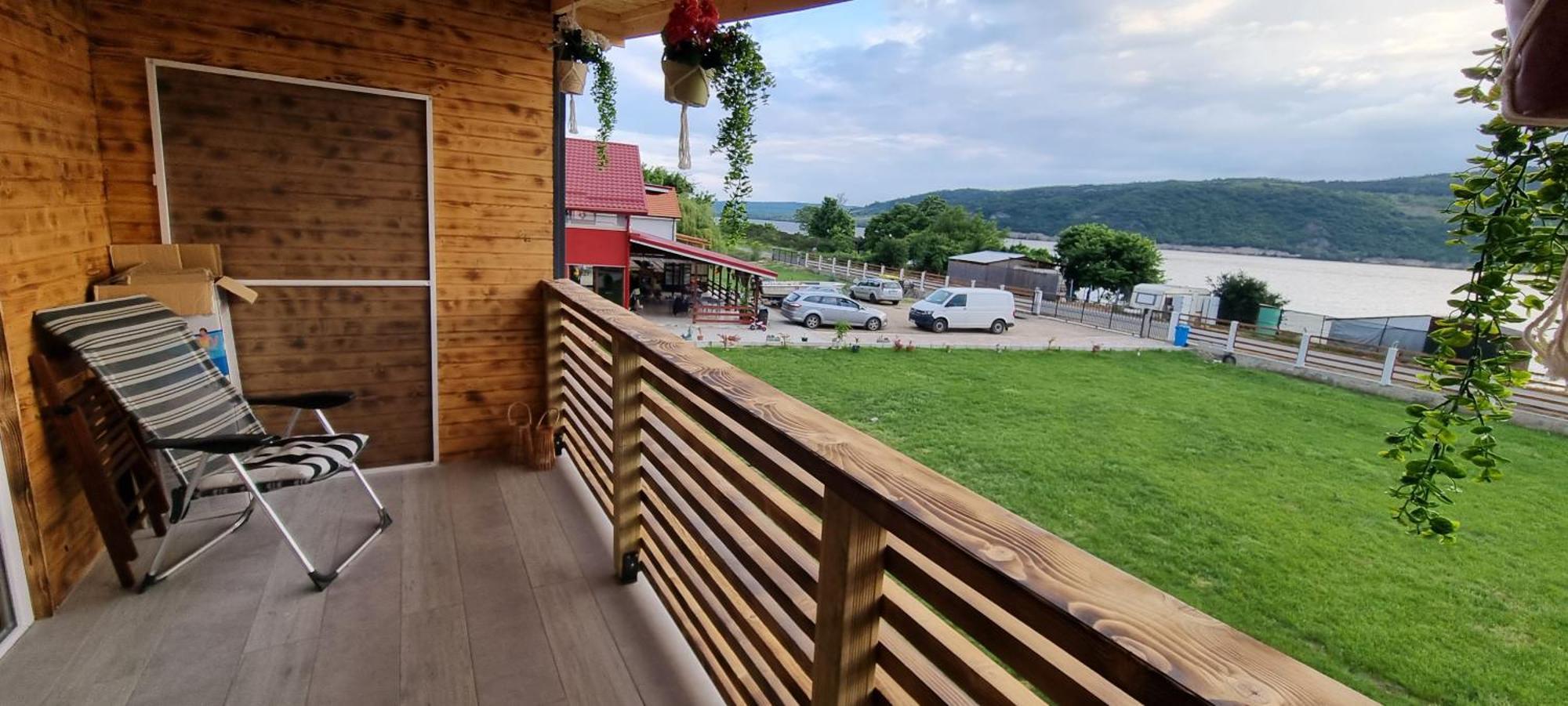 Vila Legrand Bazias Luaran gambar