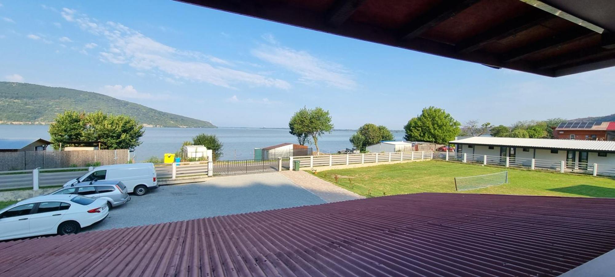 Vila Legrand Bazias Luaran gambar