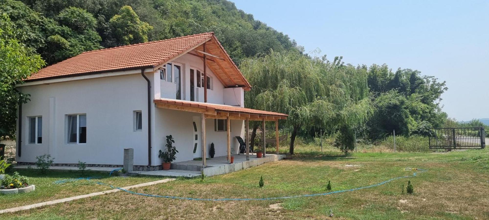 Vila Legrand Bazias Luaran gambar